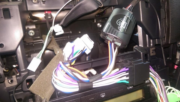 Adapter do sterowania z kierownicy Toyota Avensis, Corolla
