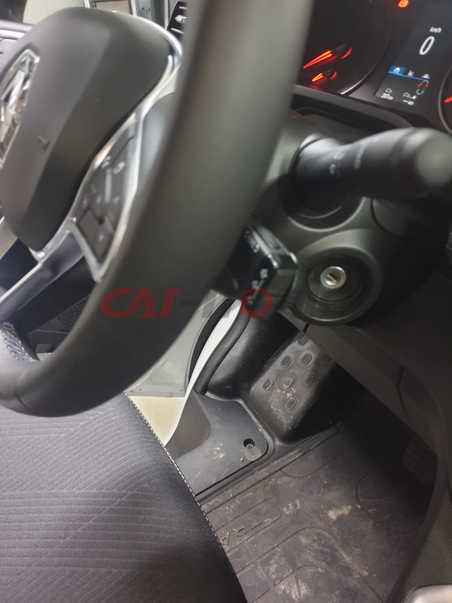 Adapter do sterowania z kierownicy Renault Trafic, Master 2015-> CTSRN011