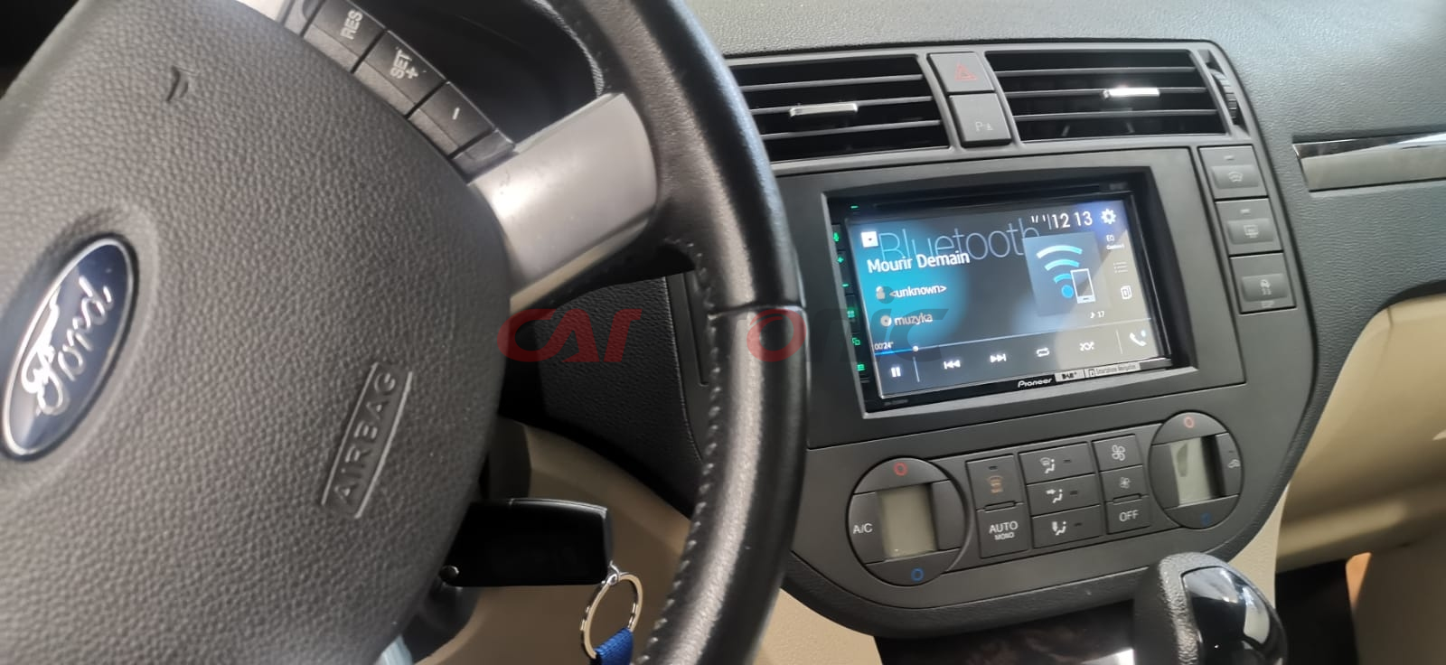 Stacja multimedialna Pioneer AVH-Z5200DAB. Apple CarPlay i Android Auto