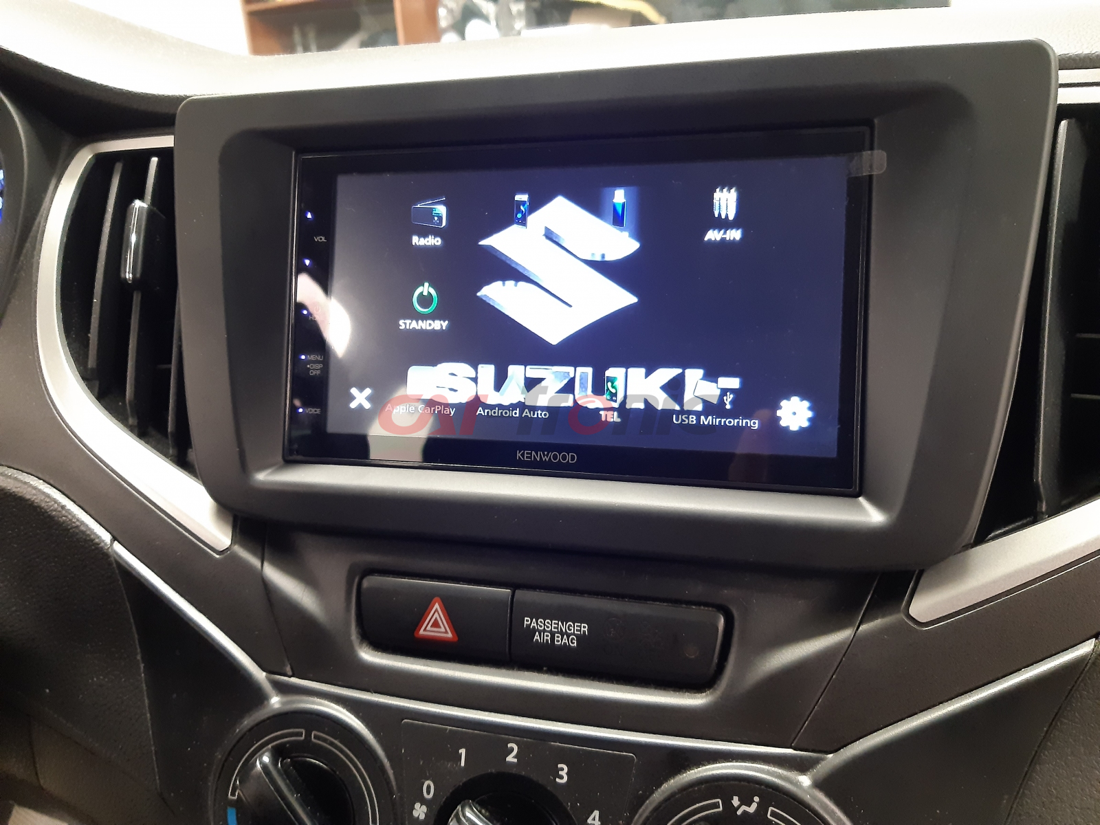 Stacja multimedialna Kenwood DMX5020BTS. Android Auto, CarPlay.