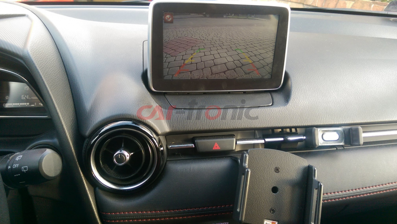 Adapter do kamery cofania Mazda 2015-> Radio 7 cali