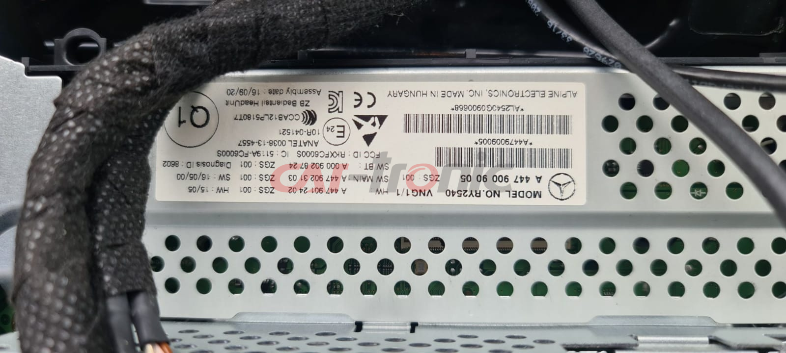 Adapter do podłączenia i aktywowania kamery cofania Mercedes Vito W447 z Audio 15