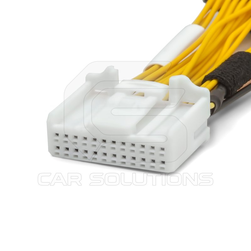 Adaptateur pour connecter une caméra de recul Lexus au système de navigation Media-Navigation GEN8 13CY.