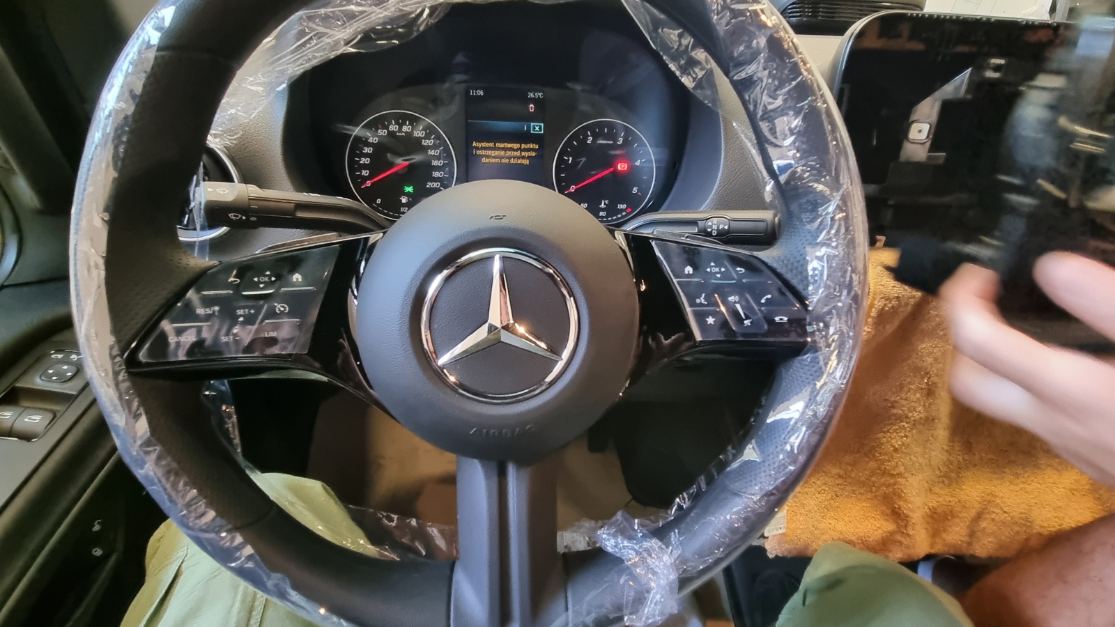 Interfaccia per il collegamento della telecamera Mercedes Sprinter MBUX NTG7 (CVBS/AHD)