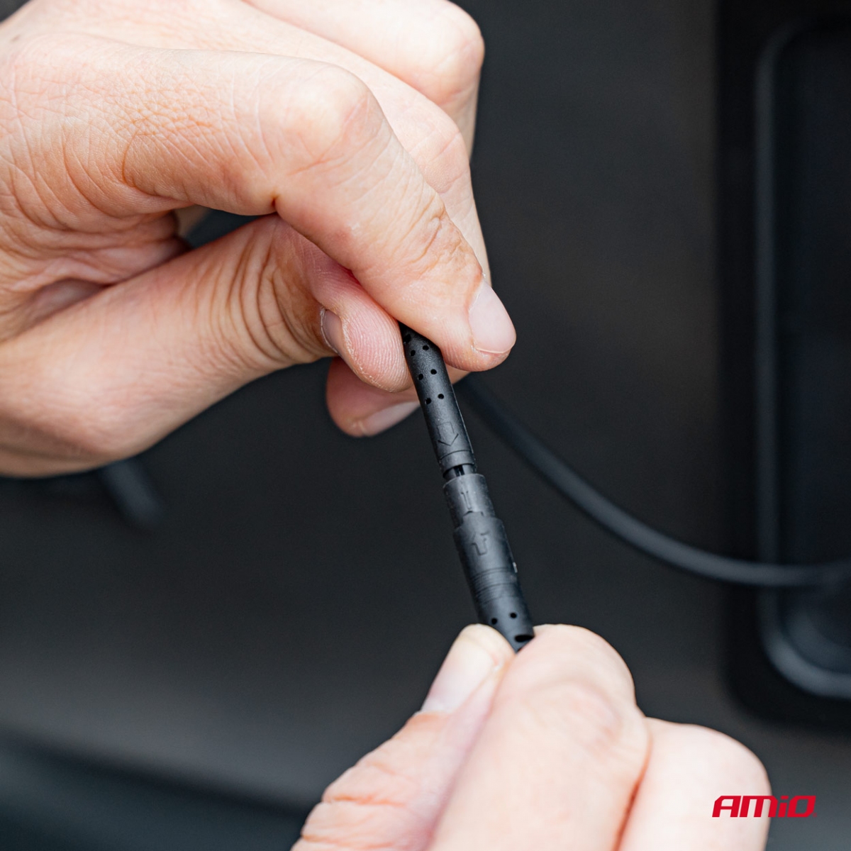 Vezeték nélküli WIFI tolatókamera a rendszámtábla keretbe építve AMIO-03539