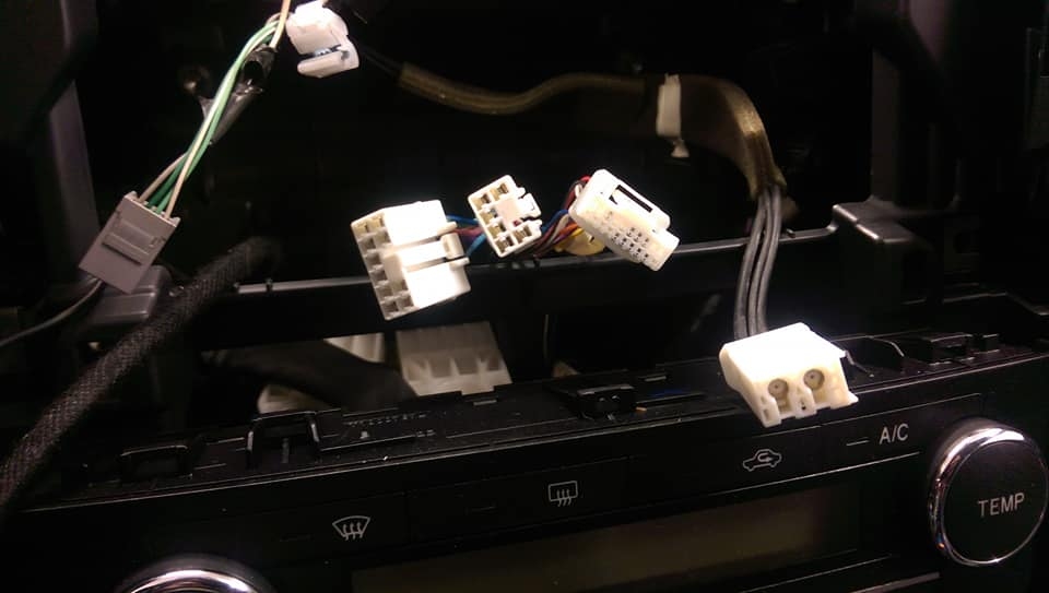 Adapter antenowy Toyota 2009->, Subaru 2012-> DIN