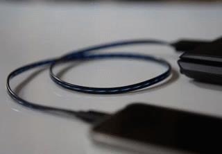 Dension - USB-Lightning-kabel til iPhone med LED-skærm