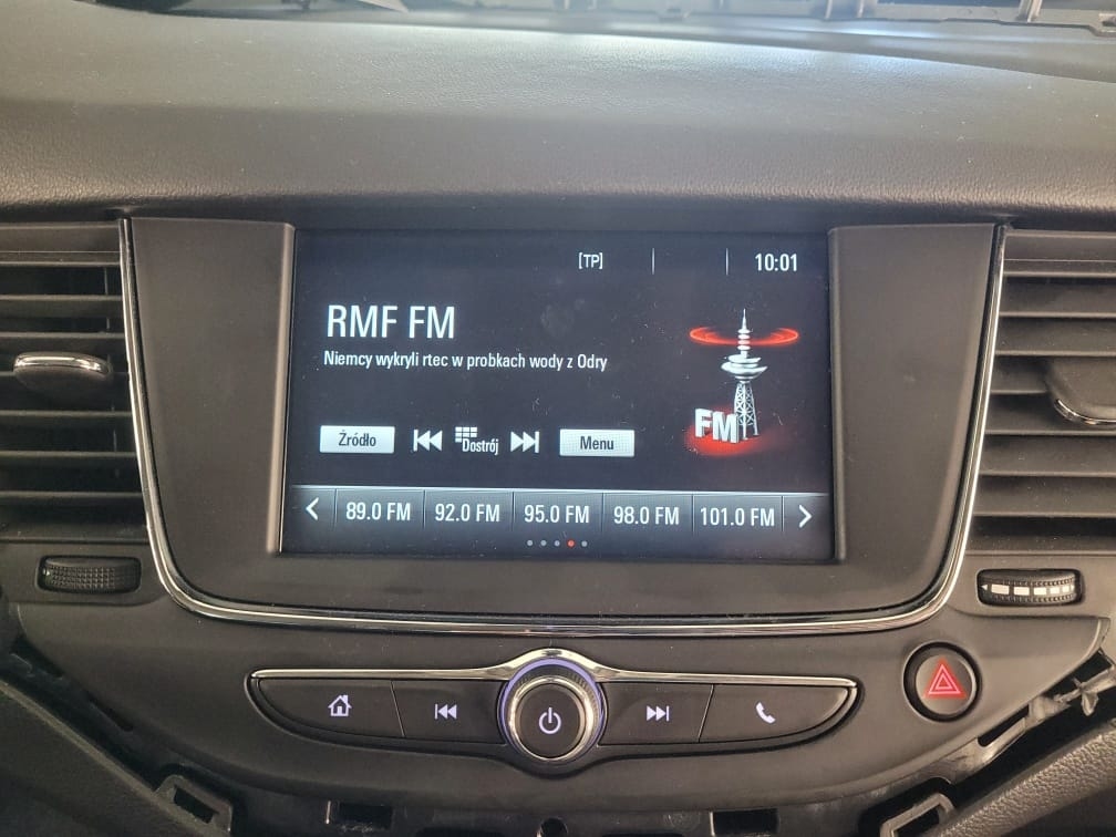 Schnittstelle zum Anschluss der Opel 2-Teile R4.0 IntelliLink Kamera