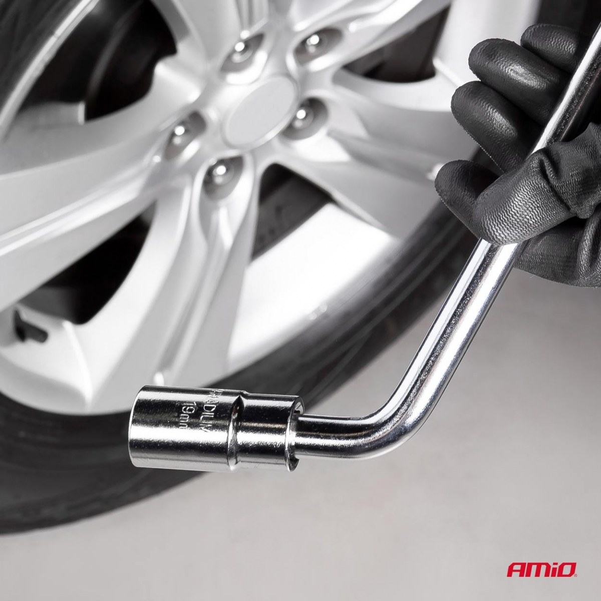 Klucz do kół teleskopowy TWW 17 mm 19 mm AMIO-01037