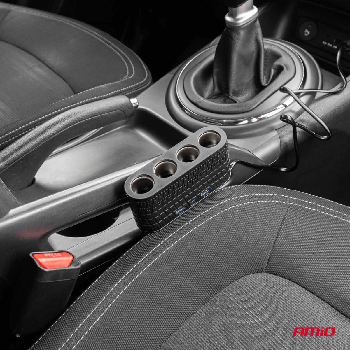 Tupakansytytinpistokkeen jakaja laturilla 2x USB-A 1x USB-C 12V 24V 120W 80cm AMIO-04367