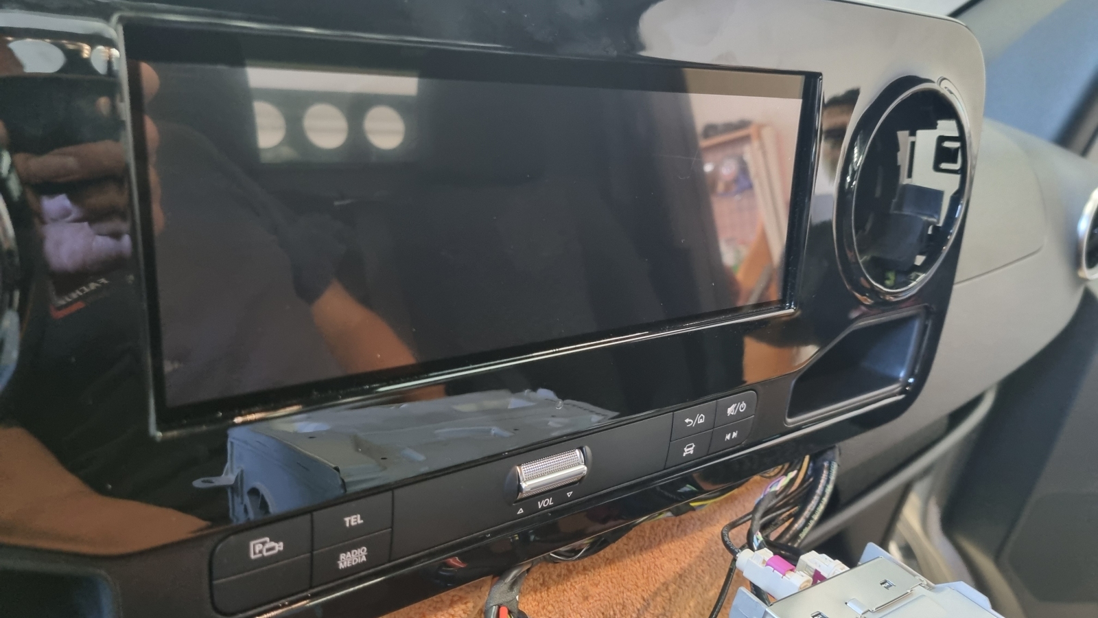 Interfaccia per il collegamento della telecamera Mercedes Sprinter MBUX NTG7 (CVBS/AHD)