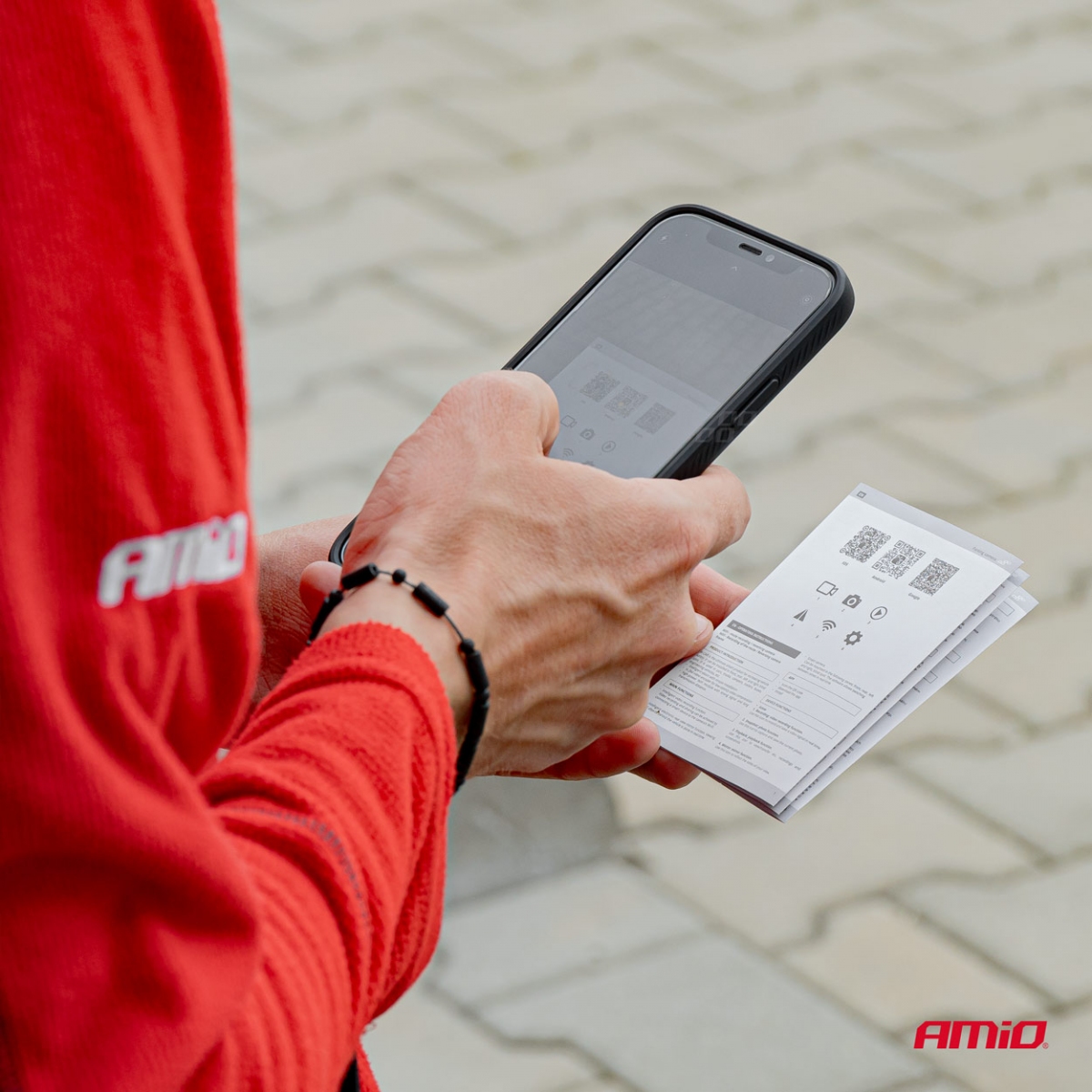 Vezeték nélküli WIFI tolatókamera a rendszámtábla keretbe építve AMIO-03539