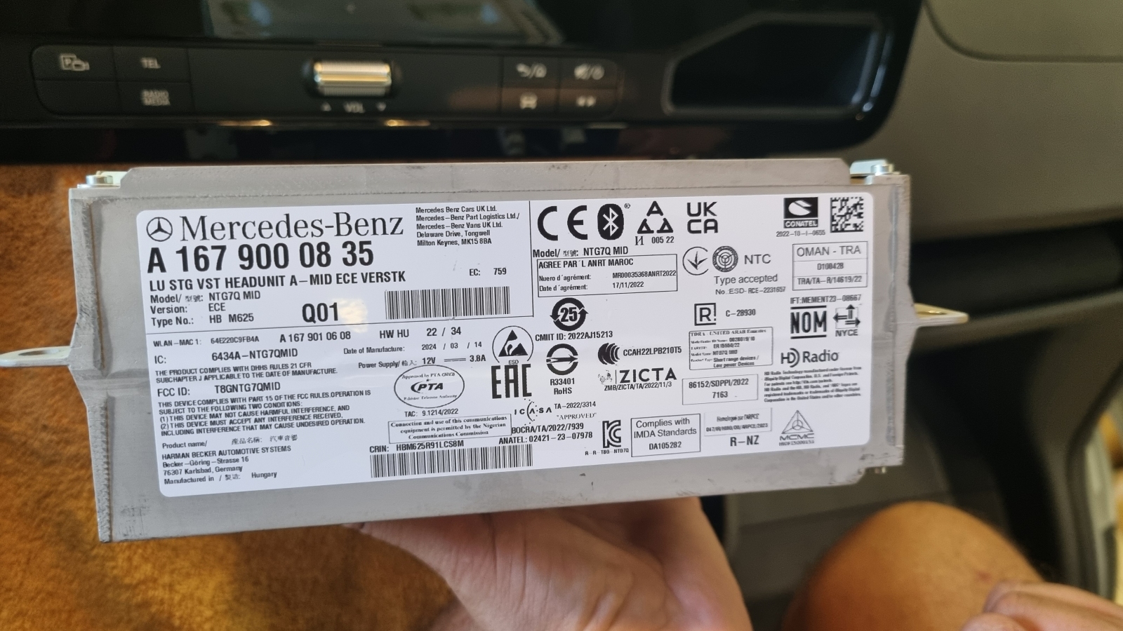 Interfaccia per il collegamento della telecamera Mercedes Sprinter MBUX NTG7 (CVBS/AHD)