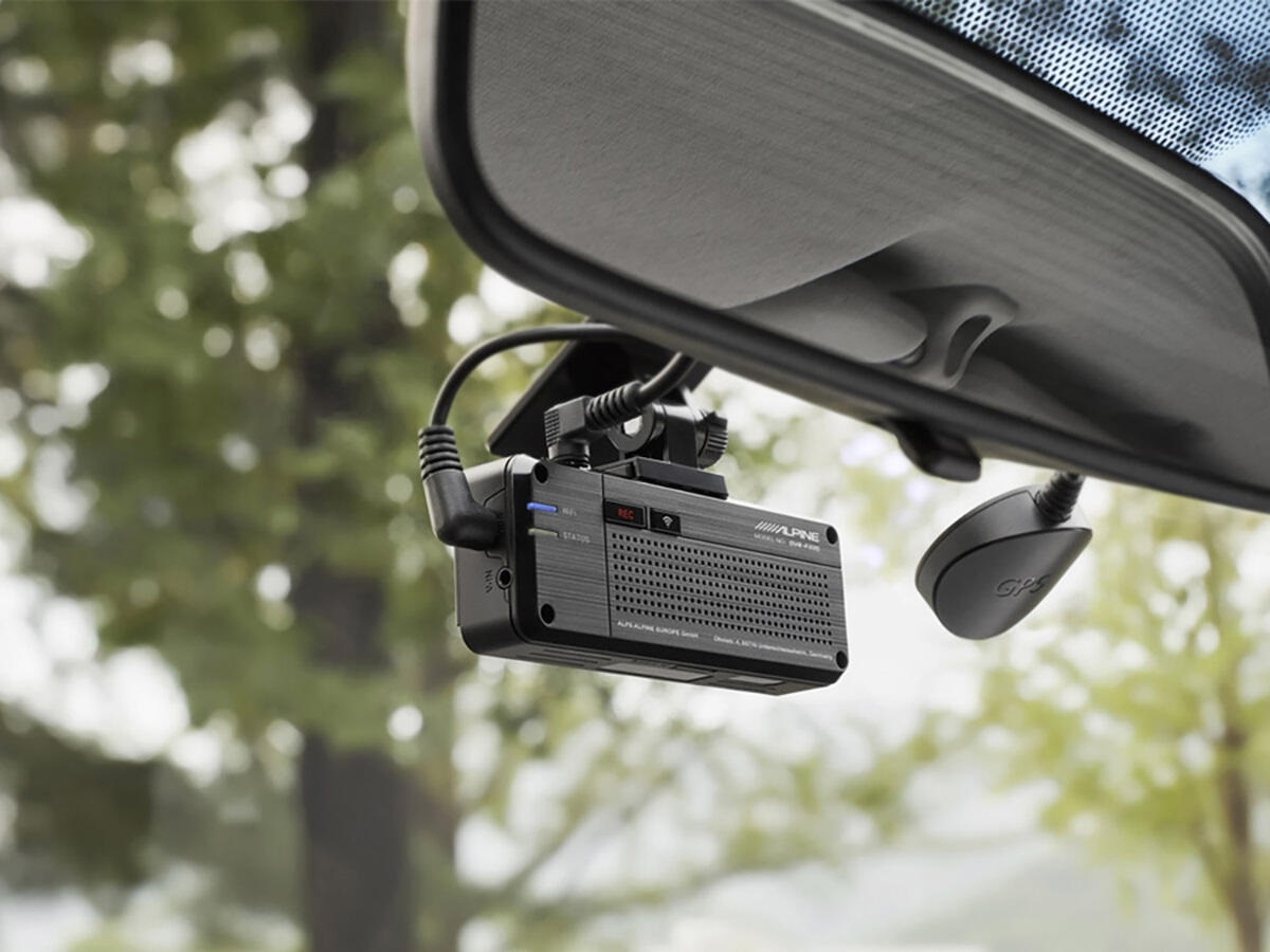 Alpine DVR-F220 - Caméra embarquée avec système avancé d'aide à la conduite (ADAS) et option multi-caméras