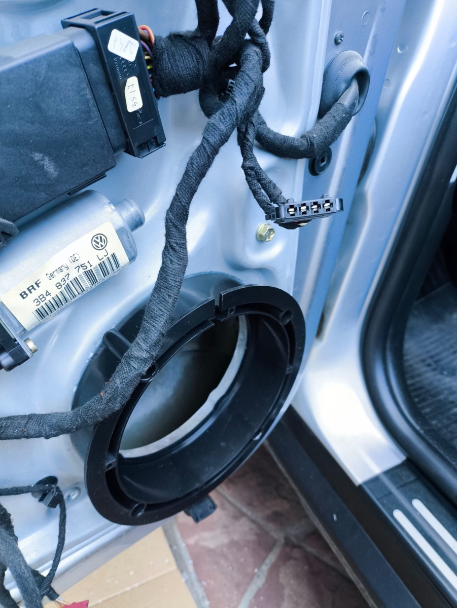 Surround altoparlanti da 165 mm; Audi A2 posteriore, portiere Seat Leon; VW Maggiolino