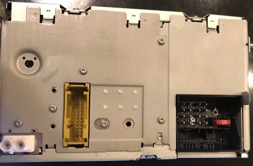Adapter do uruchomienia tylnej fabrycznej kamery cofania SKODA, VW RNS510,RNS315,Columbus,RCD510