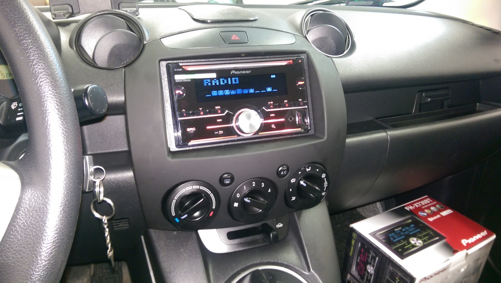 Ramka radiowa 1DIN/2DIN Mazda 2 2007 - 2014