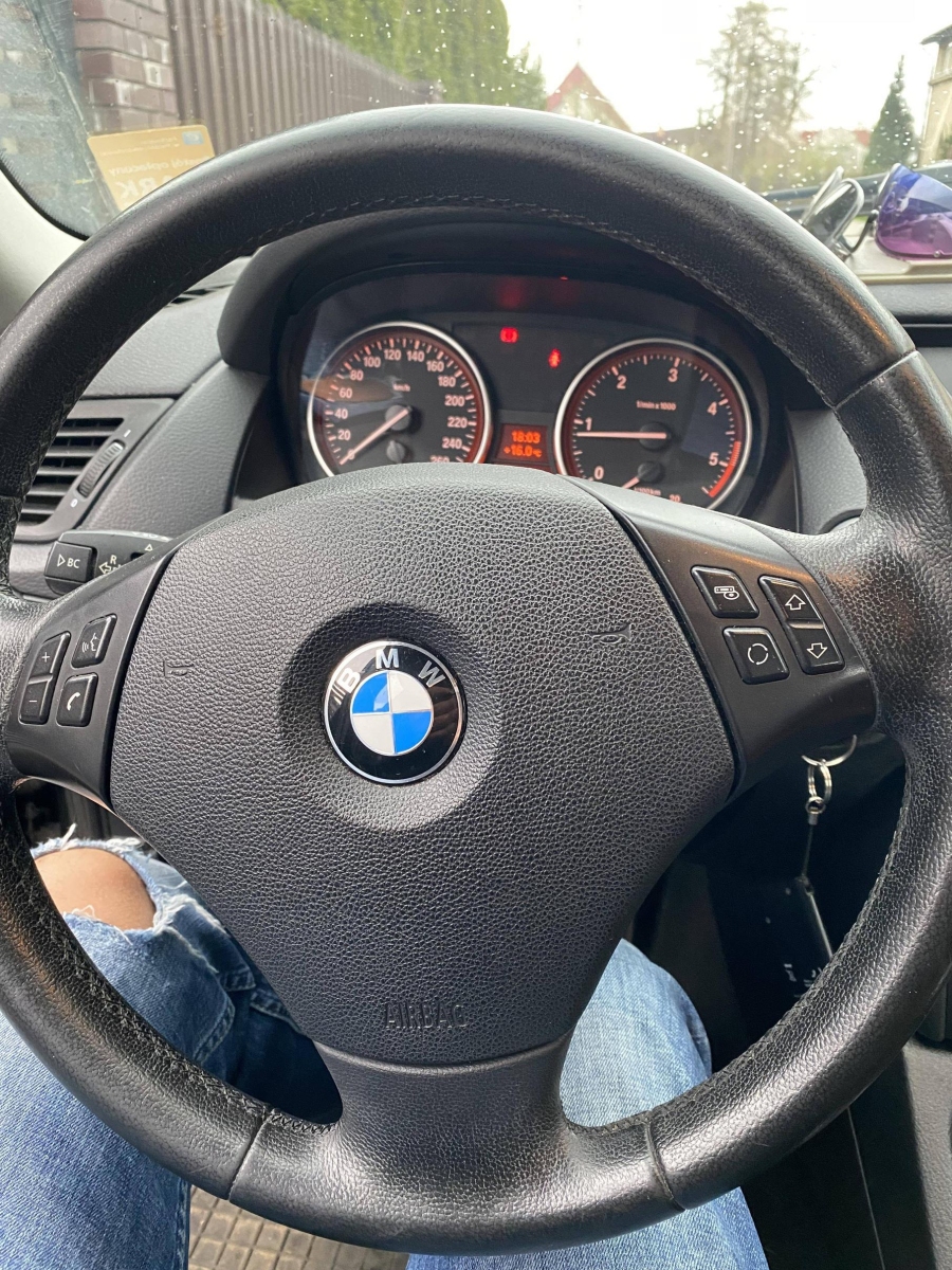 Raadioraam 2 DIN BMW X1 (E84) 2009 - 2015 must