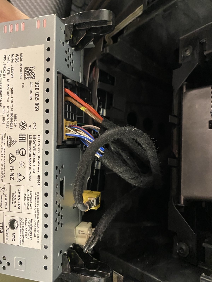 Interfaccia per telecamera posteriore VW, Seat con ingresso MIB2 da 6,5". (senza audio)