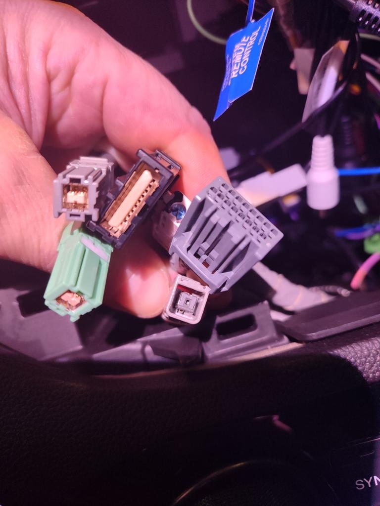 Adaptateur AUX/USB remplacement Honda JAZZ, CR-V, HR-V 2015->