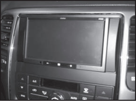 Cadre autoradio 2 DIN pour Jeep Grand Cherokee (WK) et Dodge Durango (2011-2013)