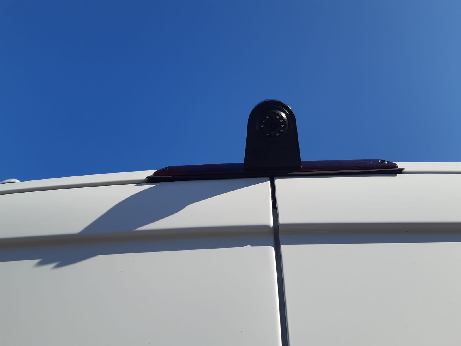 Adapter tahavaatekaamerale Mercedes Sprinter Audio 15, VW Crafter RSD 4000