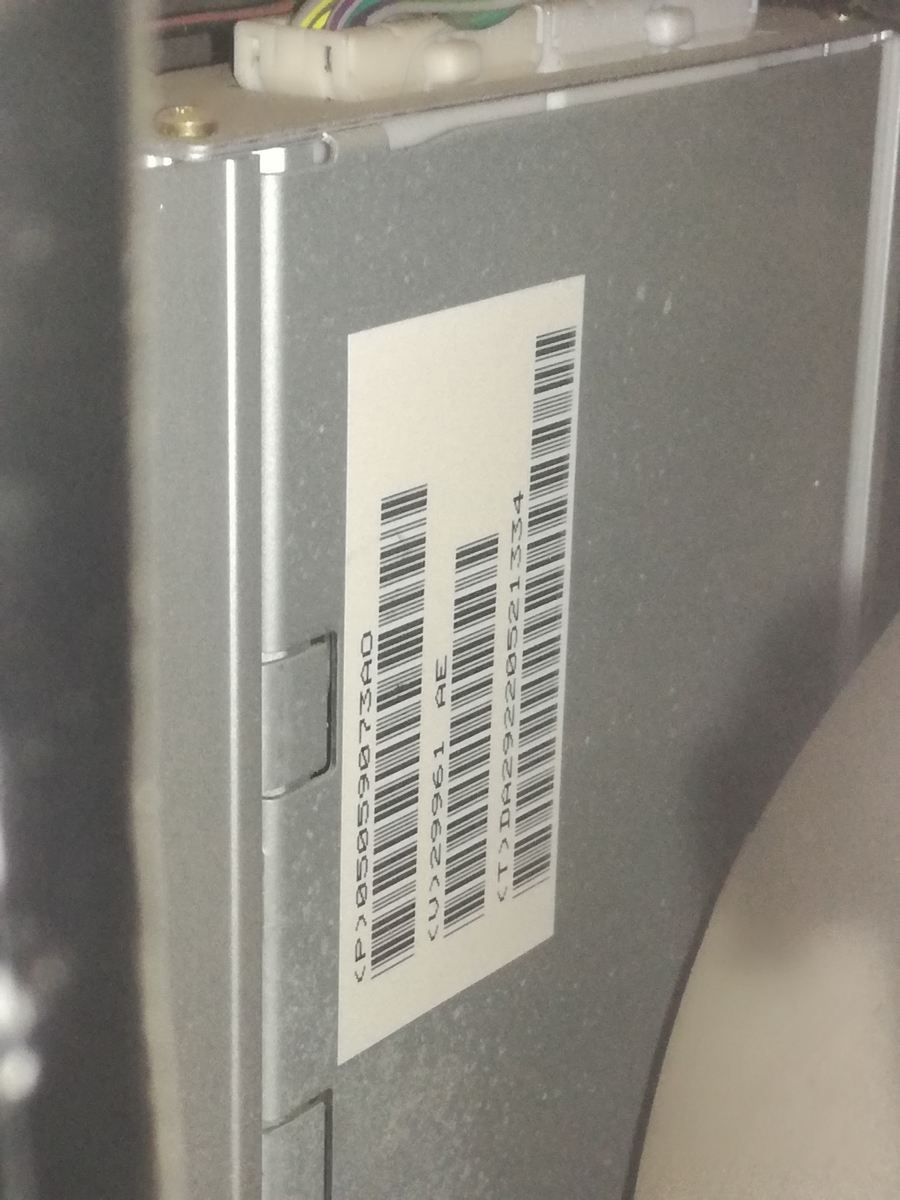 Adattatore per comandi al volante per Chrysler, Dodge e Jeep Wrangler. Alimenta l'amplificatore Boston Acoustics di fabbrica.
