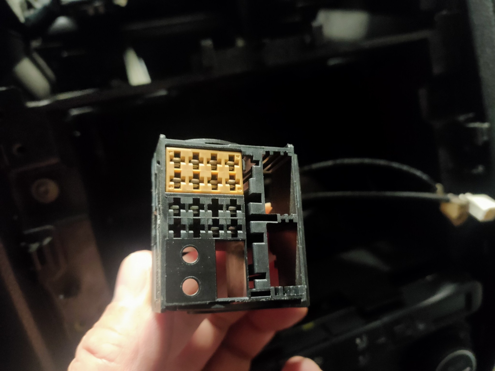 Konektor pro VW, Škoda, Audi, Seat Fakra + ISO oddělovač