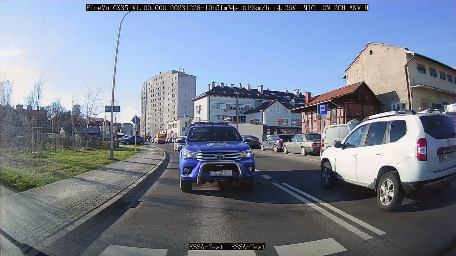 FineVu GX35 CLOUD Video Recorder - Small QHD Recorder, Cloud